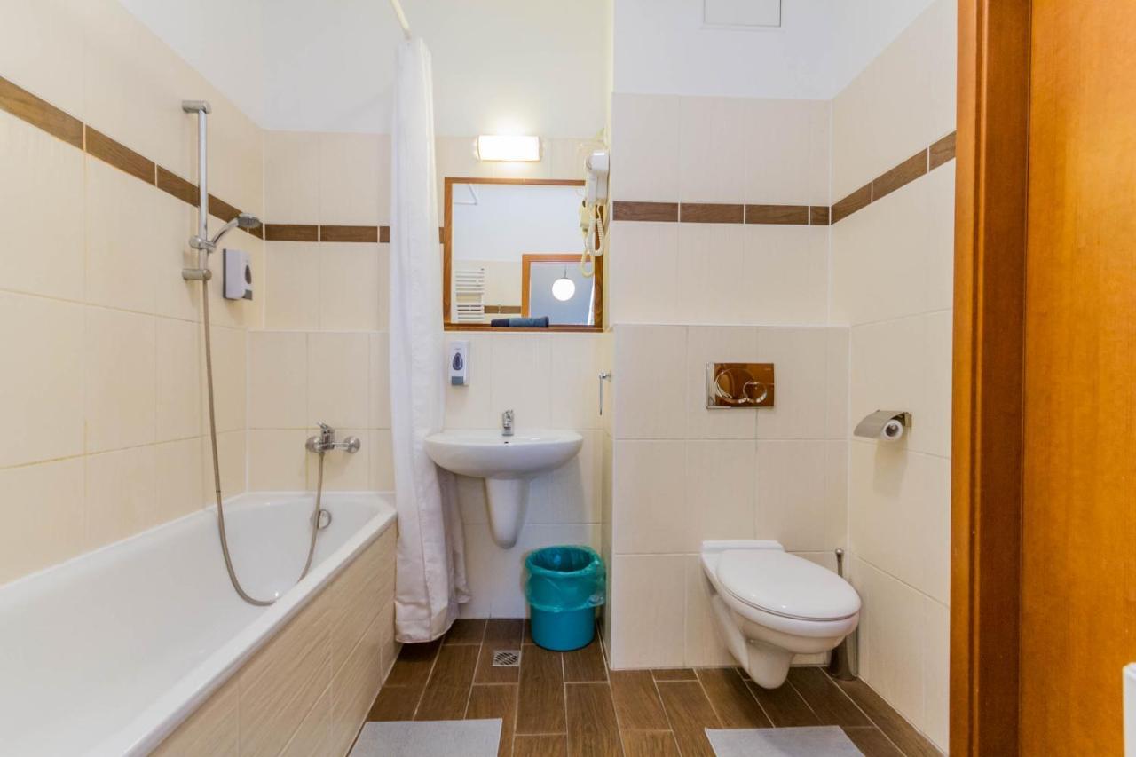 Lovag Charming Apartment In The Center-Ac บูดาเปสต์ ภายนอก รูปภาพ
