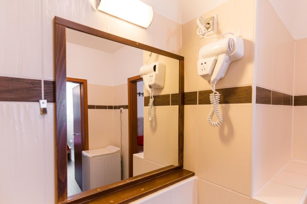 Lovag Charming Apartment In The Center-Ac บูดาเปสต์ ภายนอก รูปภาพ