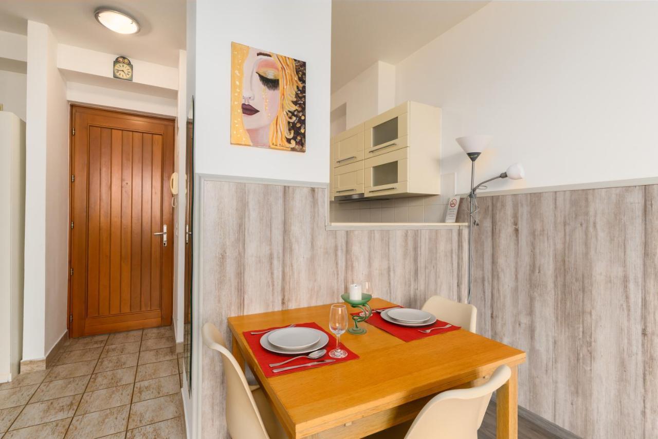 Lovag Charming Apartment In The Center-Ac บูดาเปสต์ ภายนอก รูปภาพ